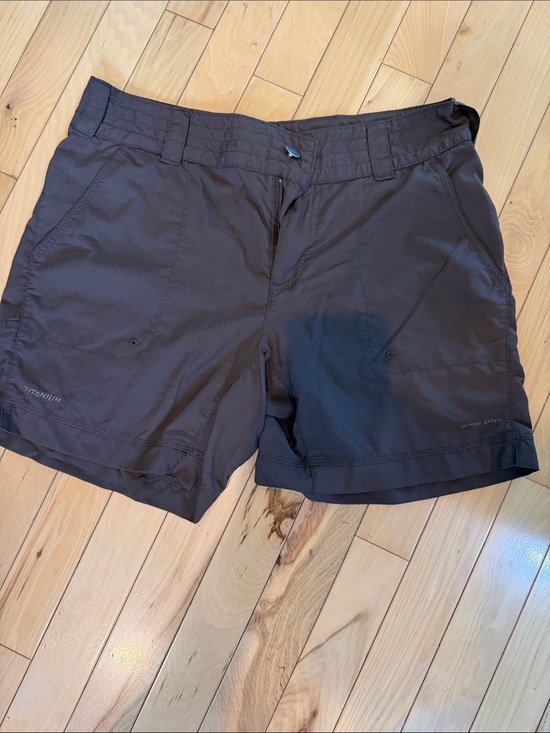 Titanium Pants - So cute!!! Titanium Women's Black Cargo Shorts